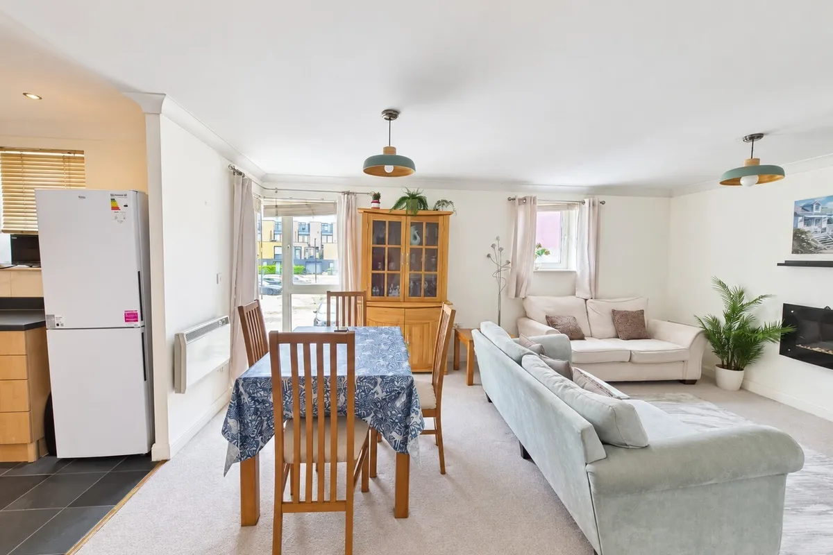 Flat Orchard Place in Southampton