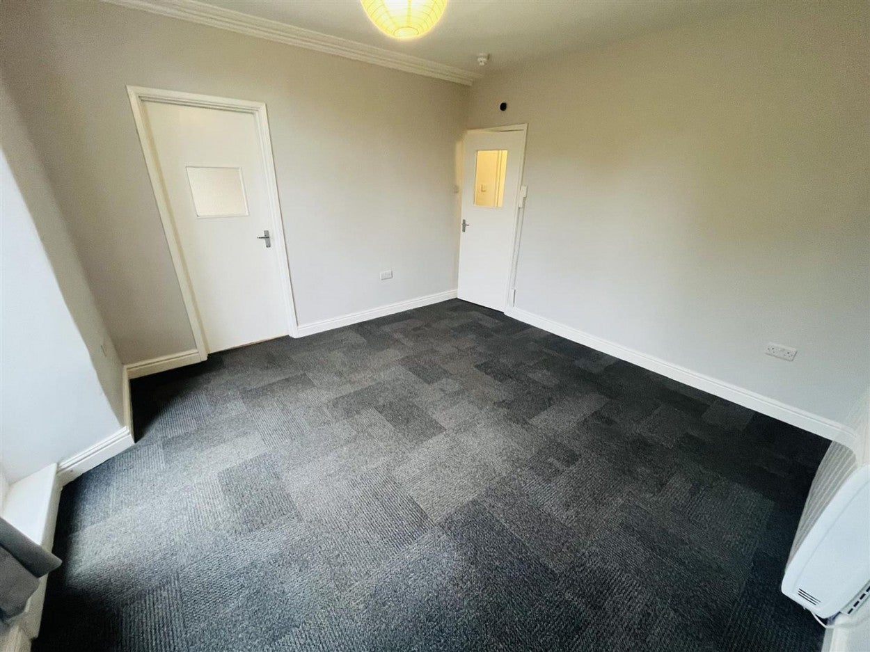 Flat Whatley Road in Bristol
