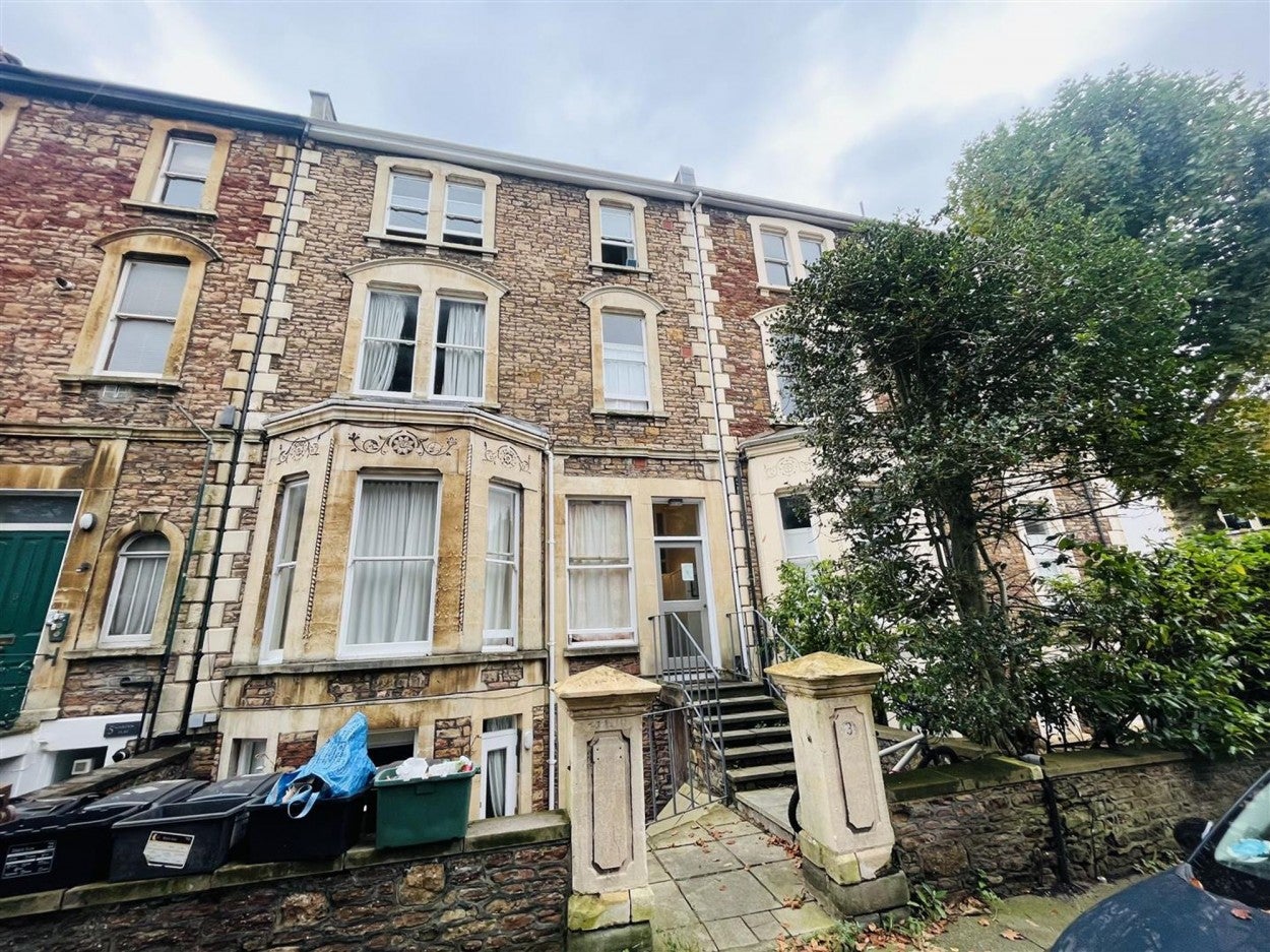 Flat Whatley Road in Bristol