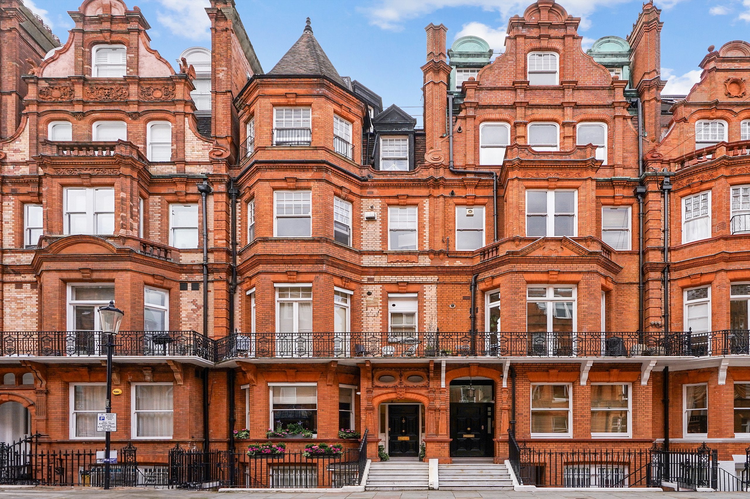 Flat Draycott Place in Greater London