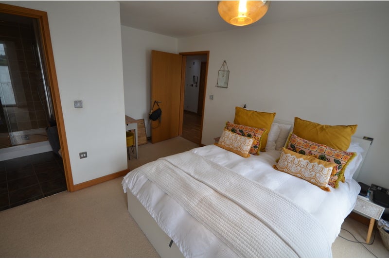 Flat Felsted in Milton Keynes