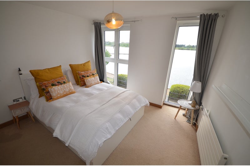 Flat Felsted in Milton Keynes