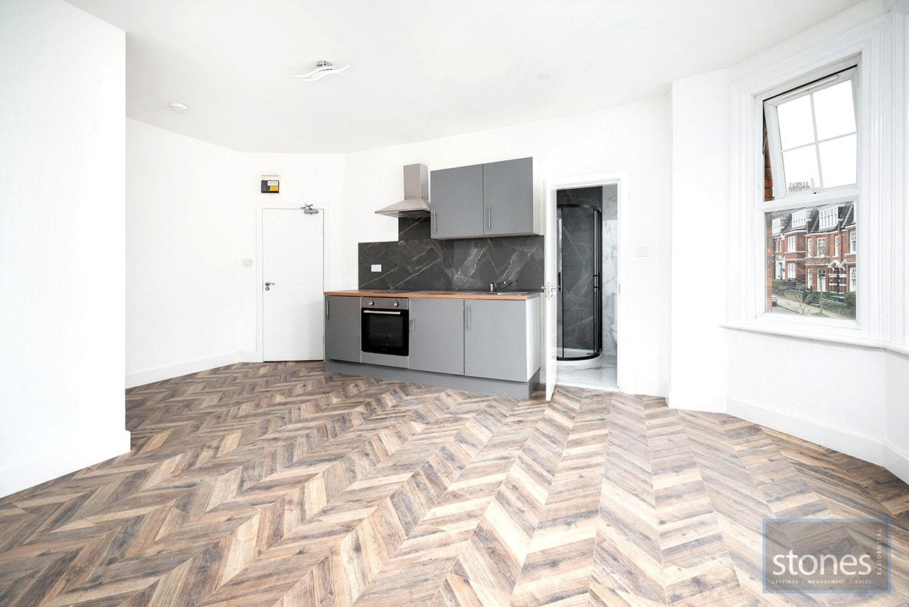 Flat Glenloch Road in Greater London