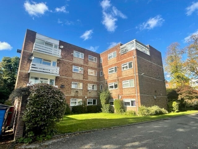 Flat Willow Bank in Manchester