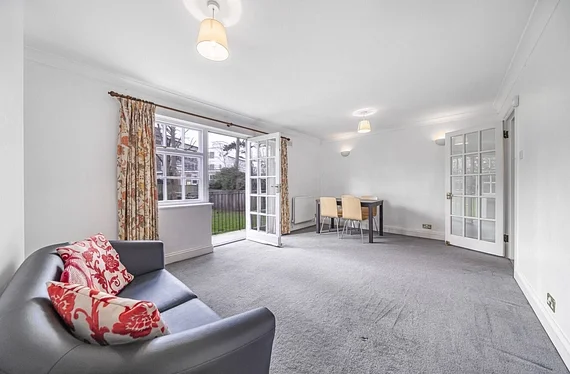 Flat Augustus Road in Greater London