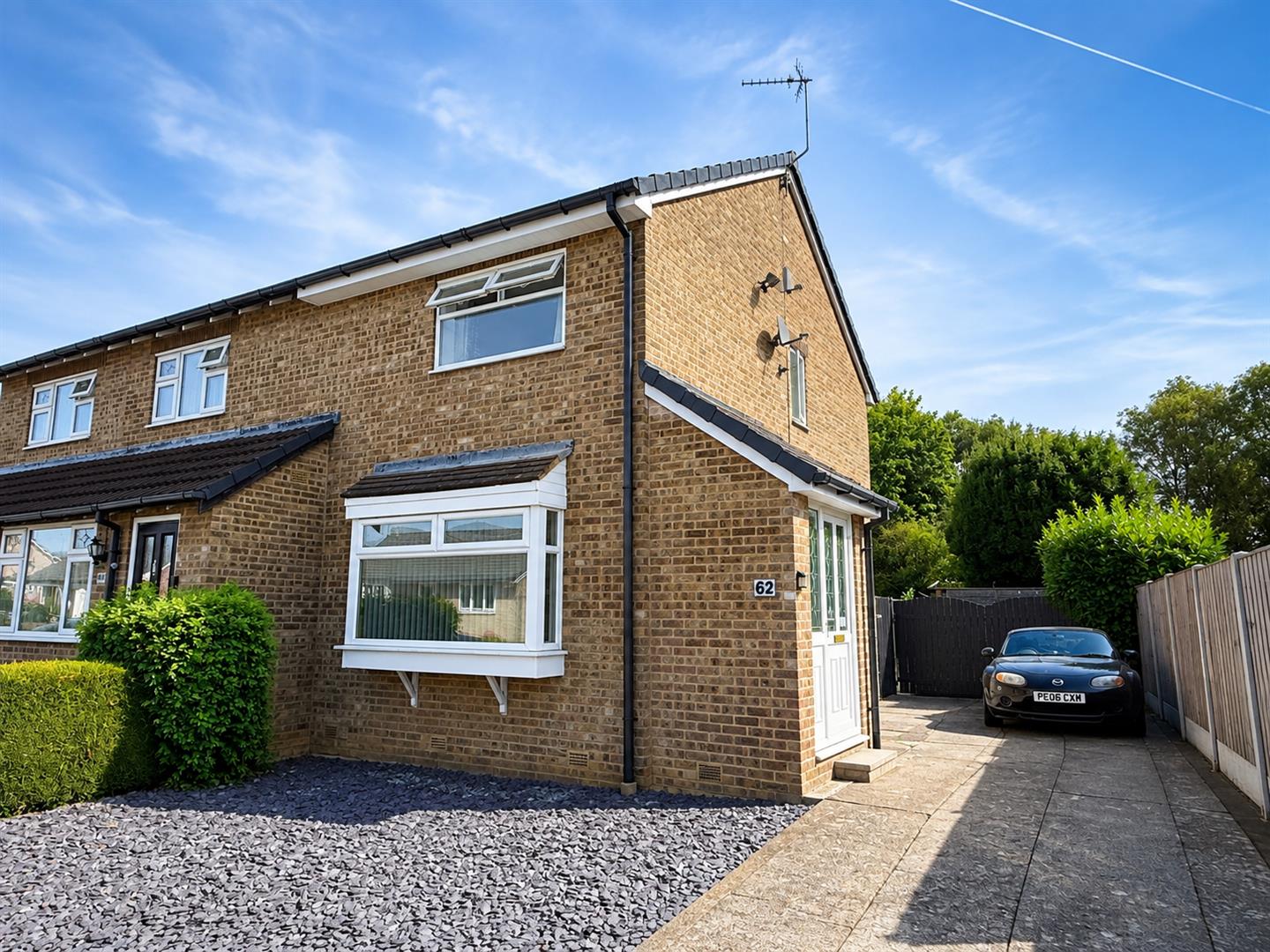House Sandy Acres Close in Sheffield