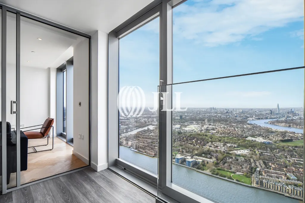 Flat Kildare Walk in Greater London