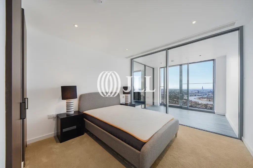 Flat Kildare Walk in Greater London