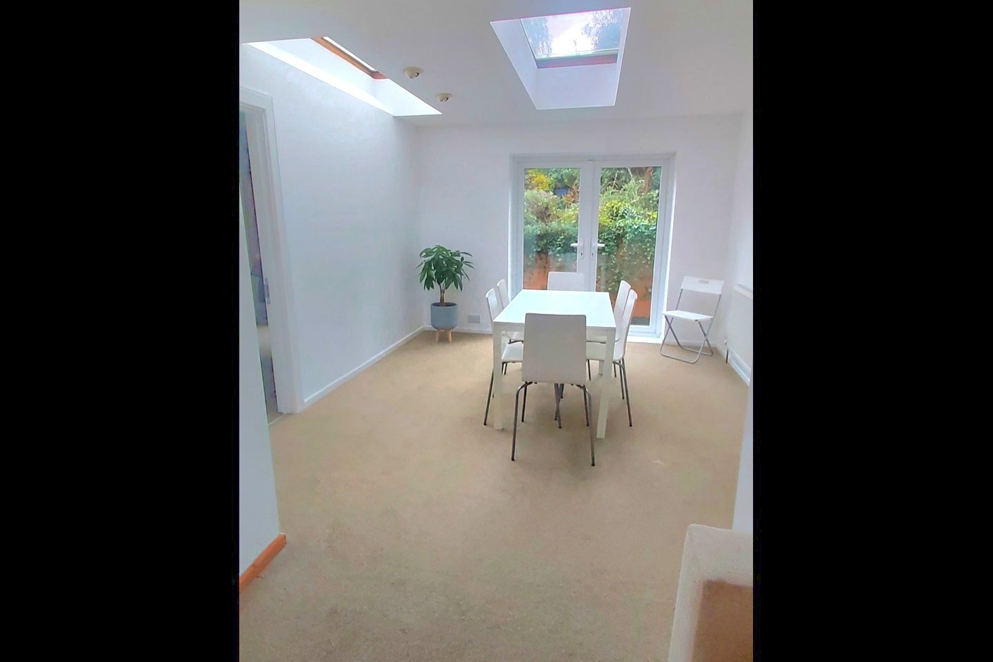 House Somers Close in Winchester