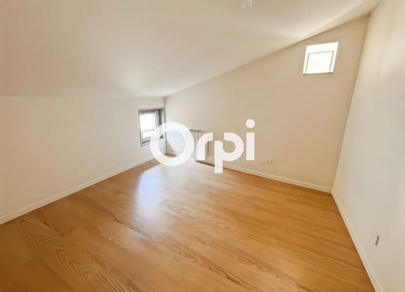 Flat Montée Saint-Antoine in Saint-Symphorien-sur-Coise