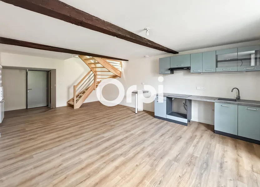 Flat Montée Saint-Antoine in Saint-Symphorien-sur-Coise