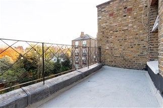 Flat Elgin Avenue in City of Westminster