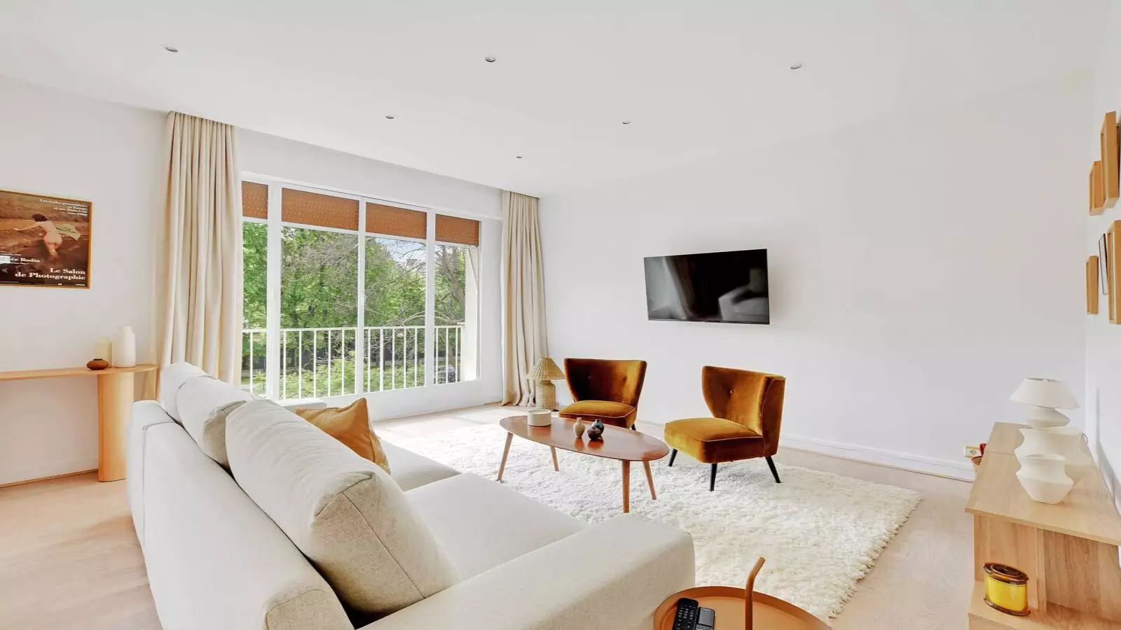 Flat Boulevard de la Saussaye in Neuilly-sur-Seine
