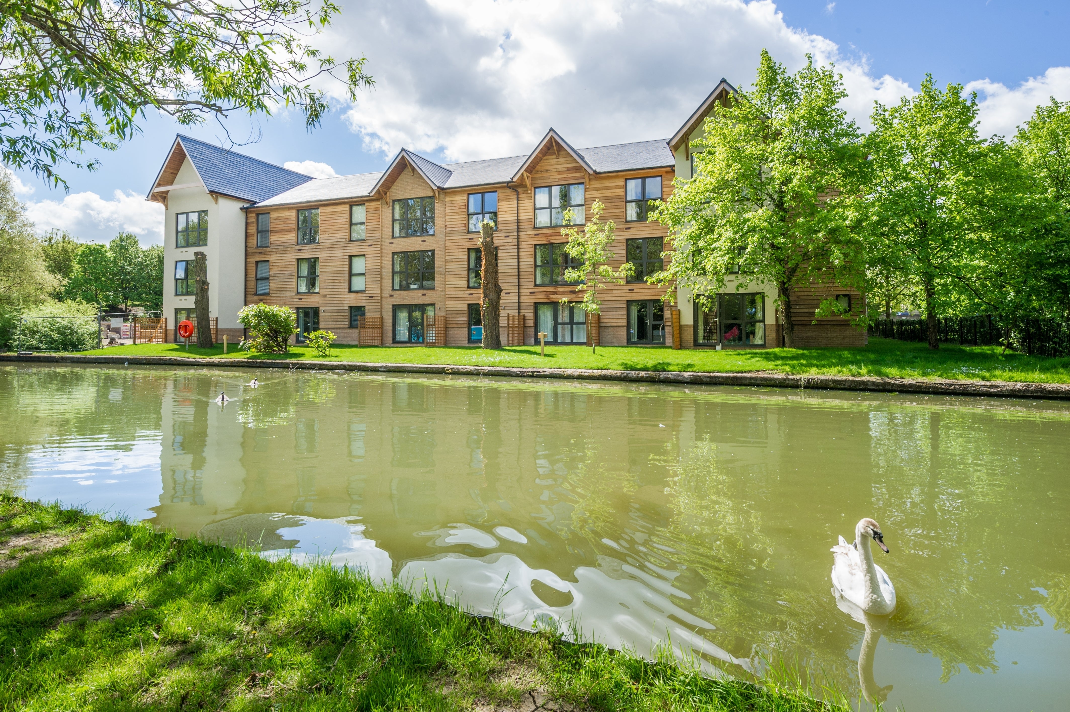 Flat H8 Standing Way in Milton Keynes