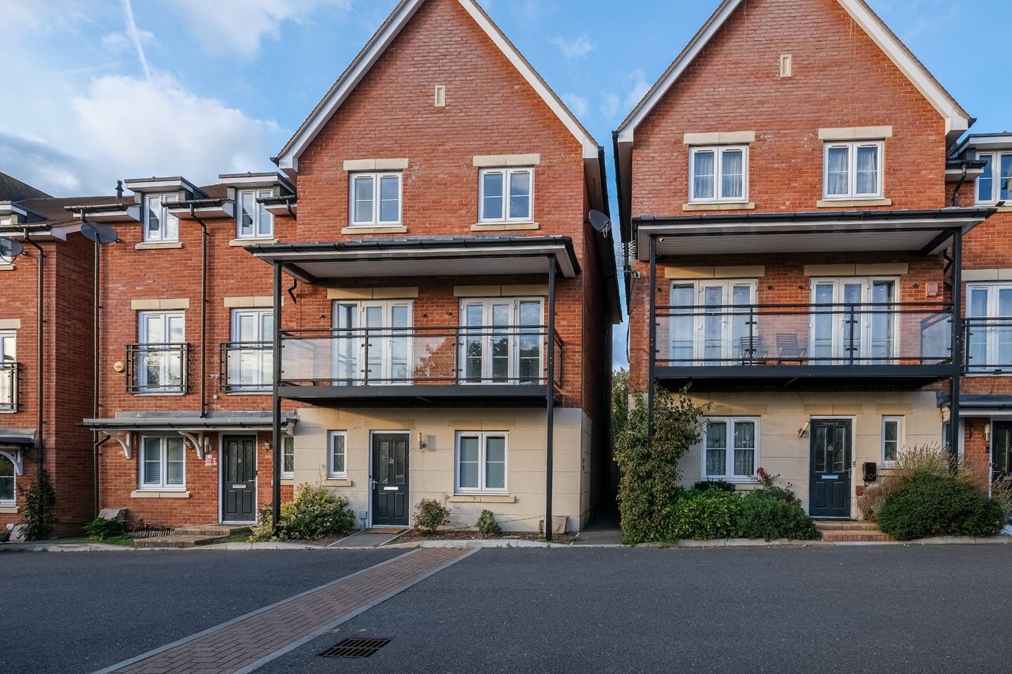 House Denton Way in Slough