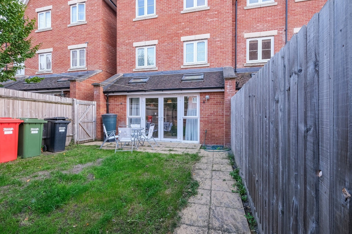 House Denton Way in Slough