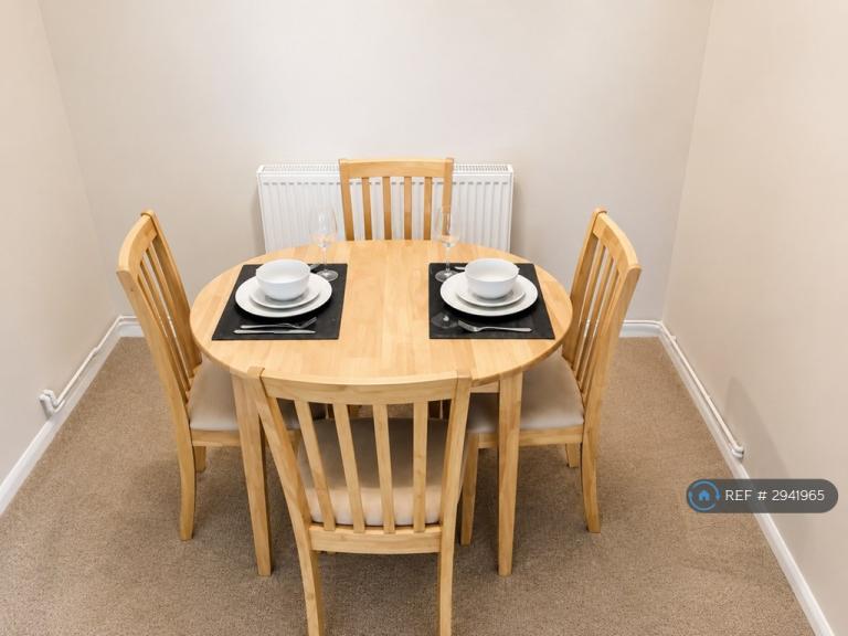Room Pampisford Road in Greater London