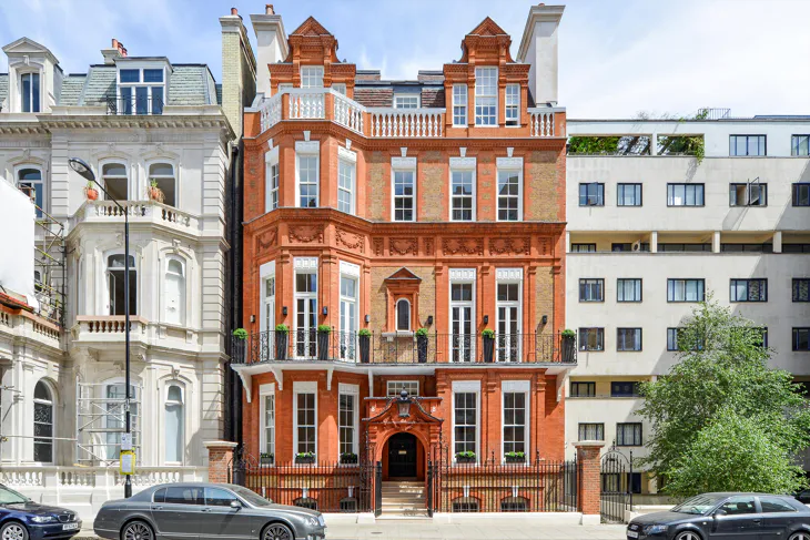 Flat Palace Gate in Greater London