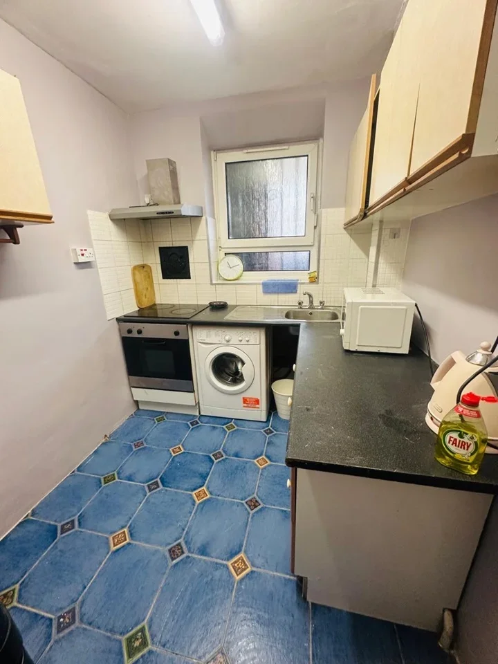 Room Darling Row in Greater London