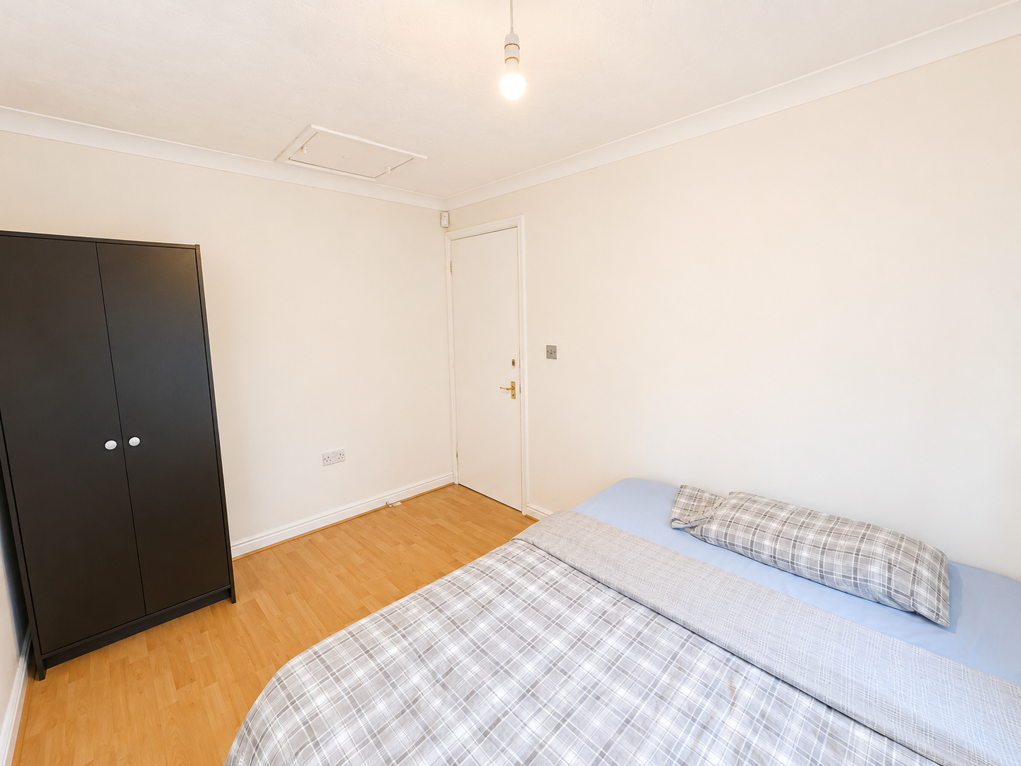 Room Fairway Drive in Greater London