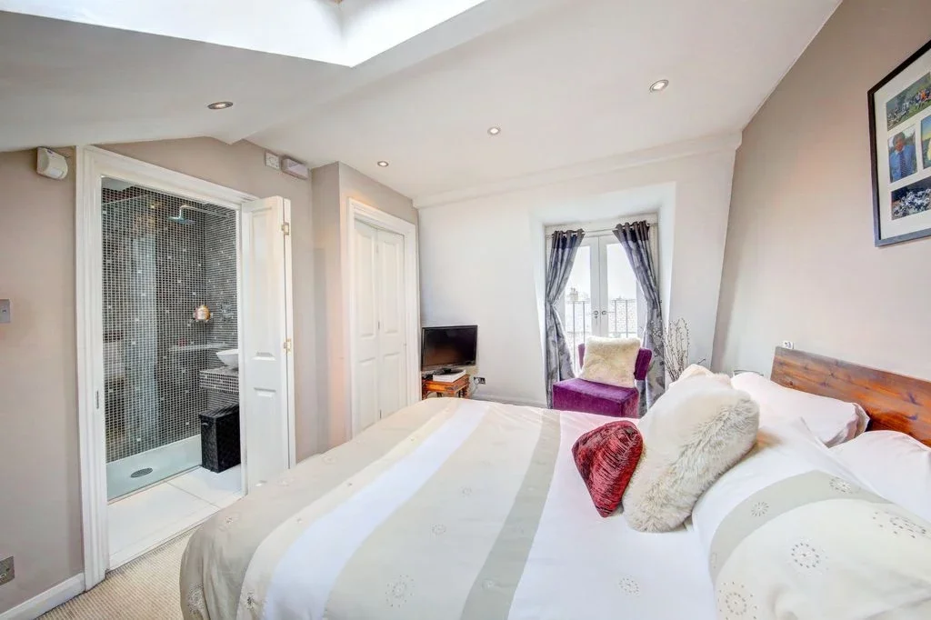 House Bramford Road in Greater London