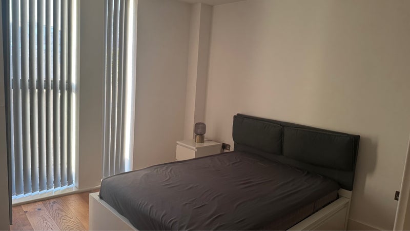 Room Grove Green Road in Greater London