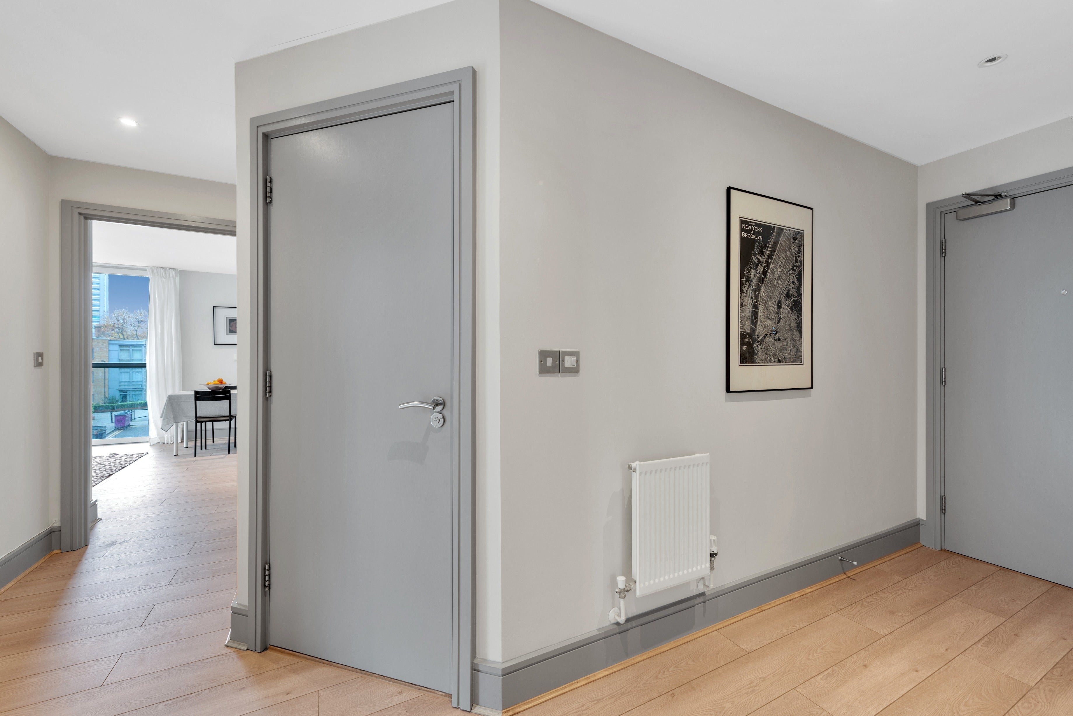 Flat Lanterns Way in Greater London