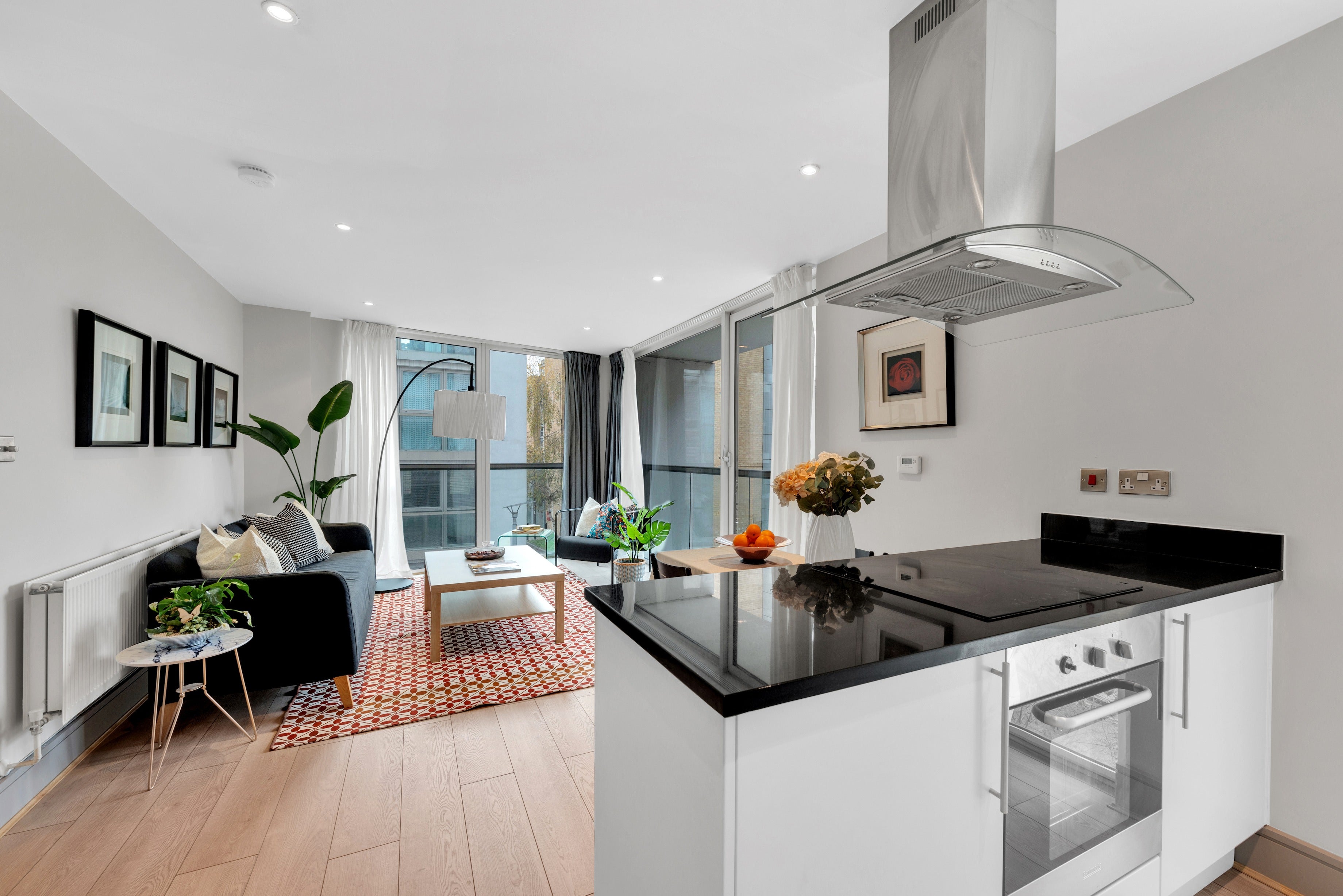Flat Lanterns Way in Greater London