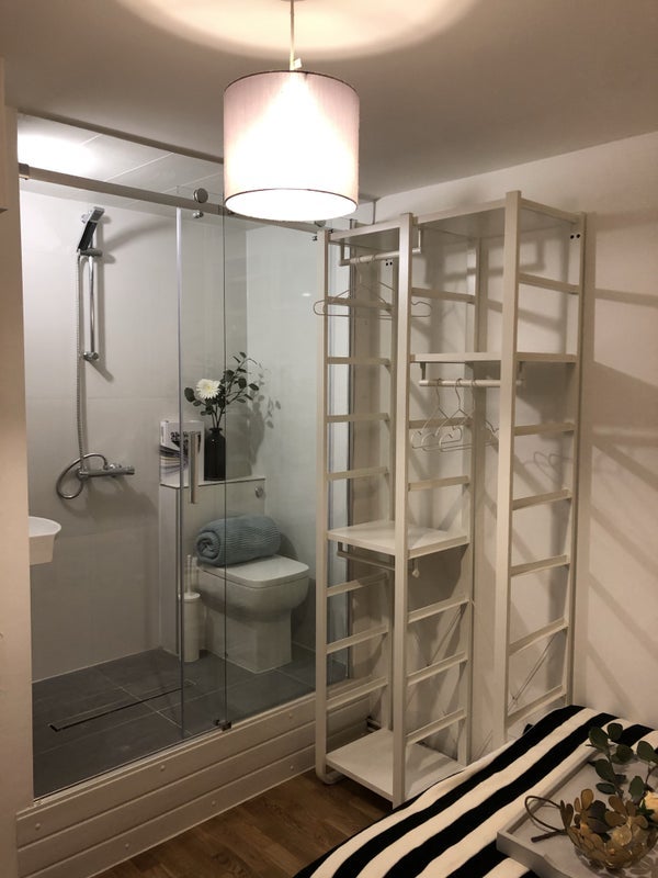Room Parkham Street in Greater London