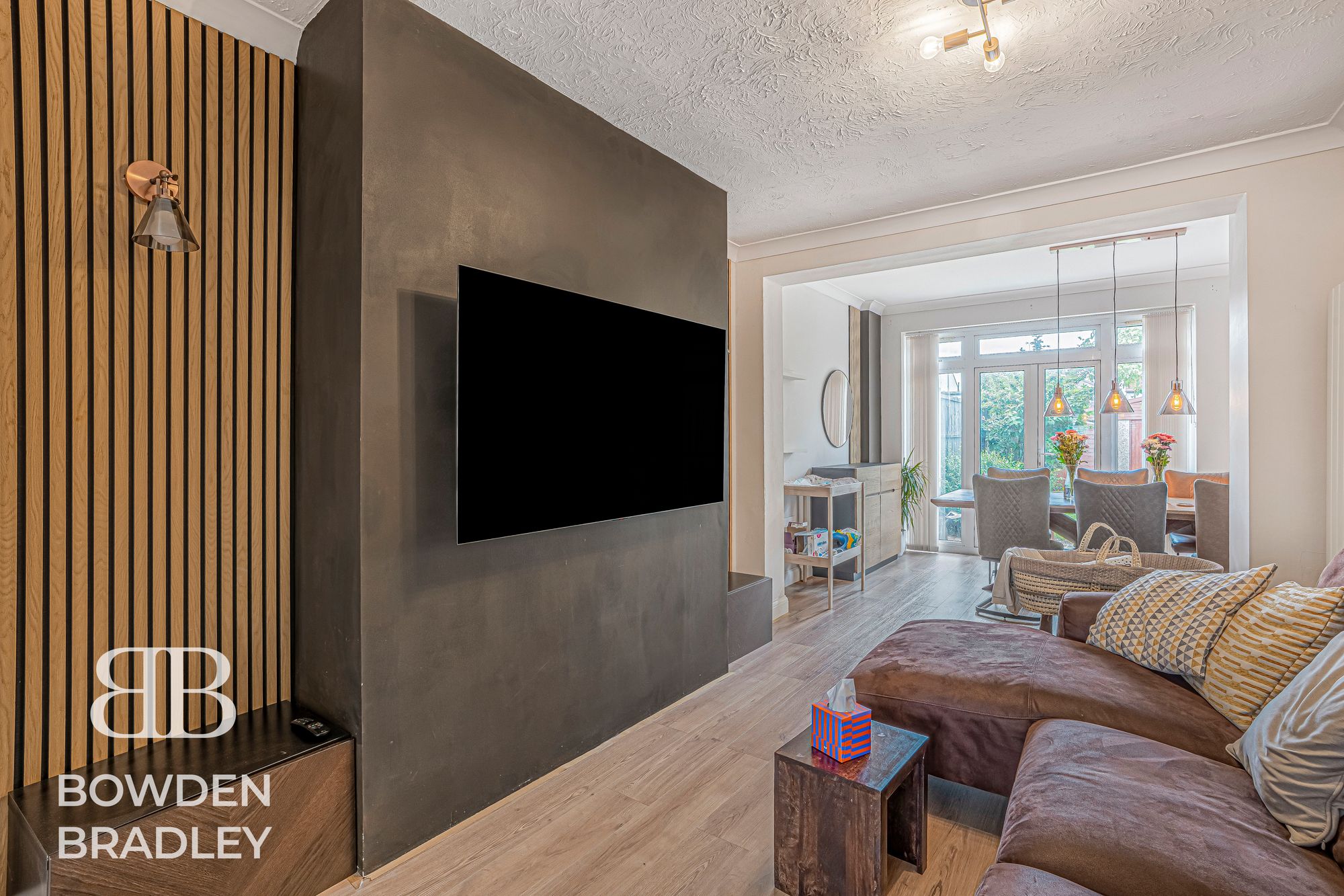 House Stradbroke Grove in Greater London