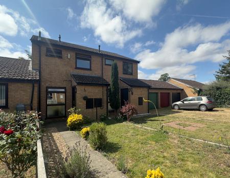 House Windsor Gardens in Huntingdonshire