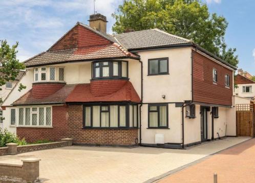 House Kingsand Road in Greater London