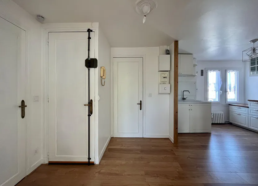 Flat Boulevard de Charonne in Paris