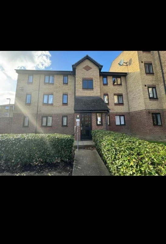 Room Plumtree Close in Greater London