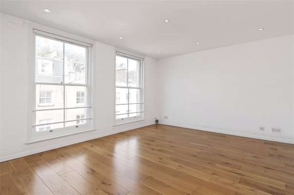 Flat Exmouth Market in Greater London