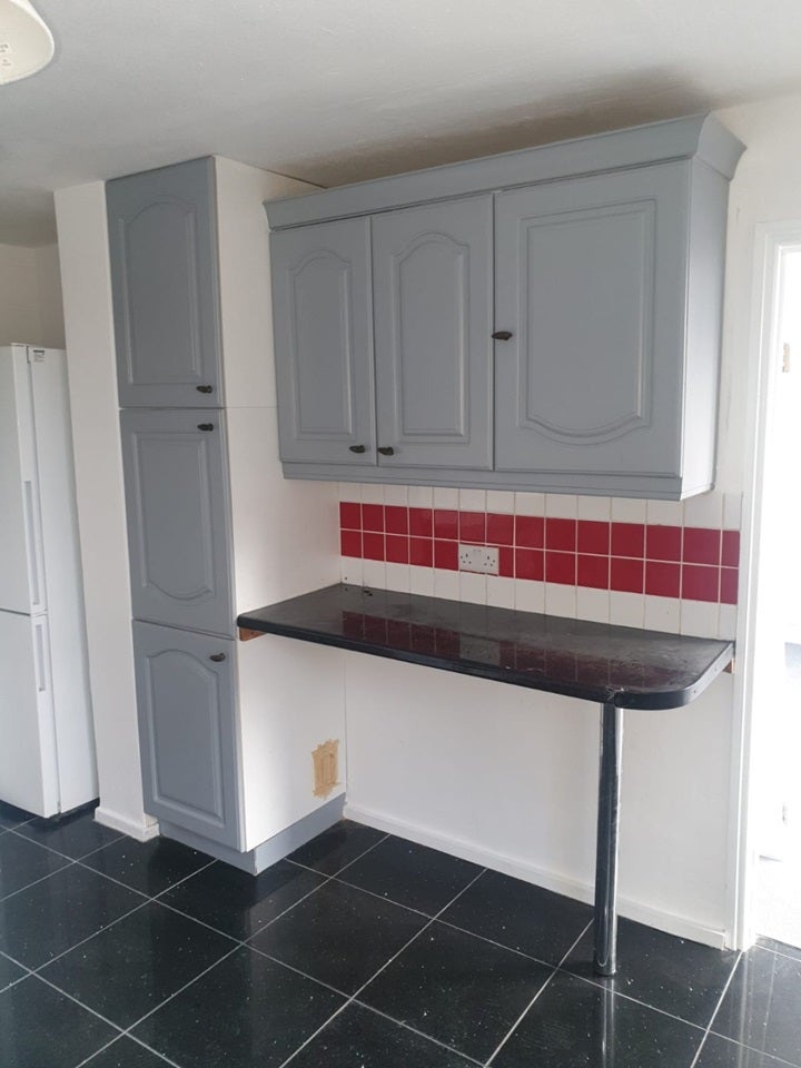 Flat Pelly Road in Greater London