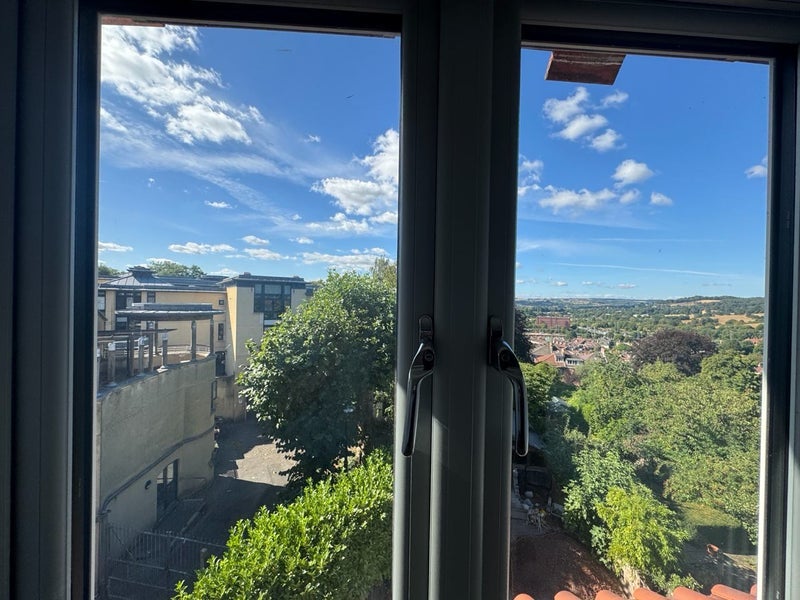 Room Goldney Avenue in Bristol
