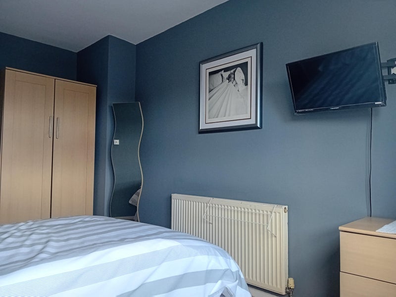 Room Maxey Road in Greater London