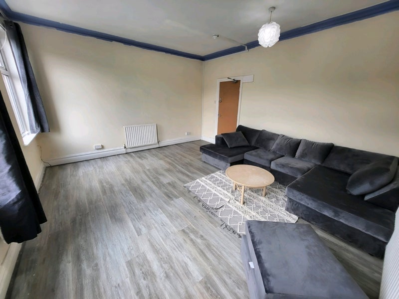 Room Chester Road in Trafford