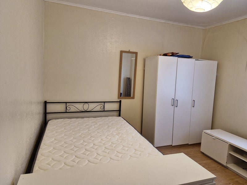Room Barcombe Avenue in Greater London
