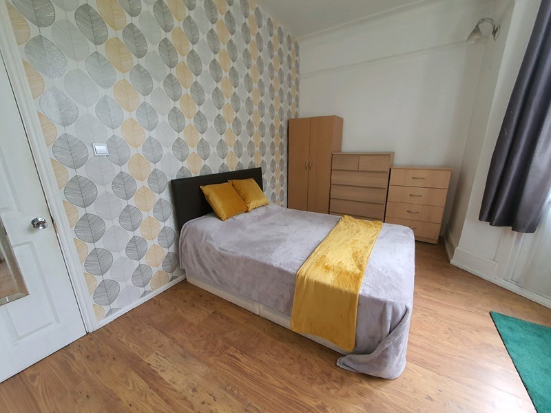 Room Norwich Road in Greater London