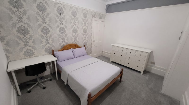 Room Norwich Road in Greater London