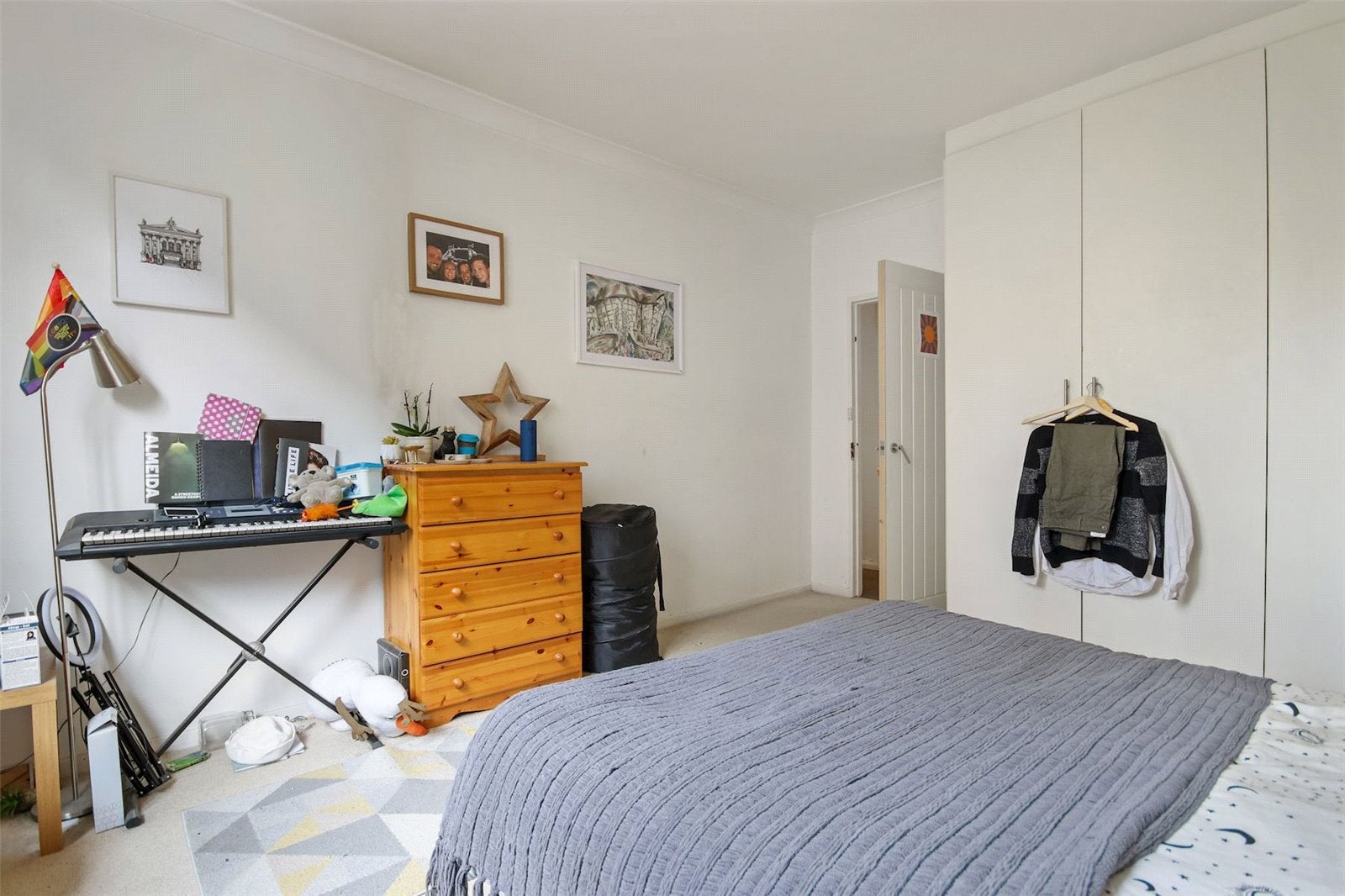 Flat Rosebery Avenue in Greater London