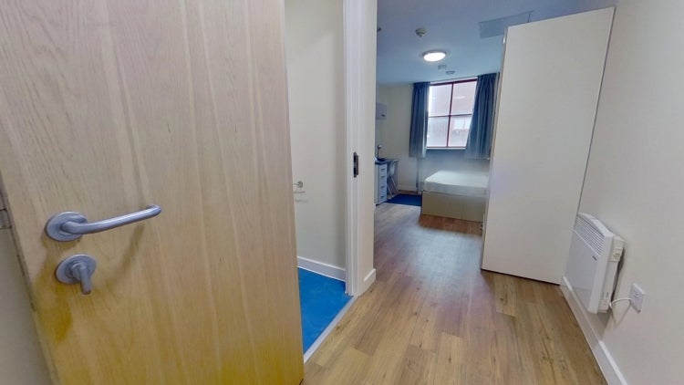 Flat Avalon Court in Nottingham