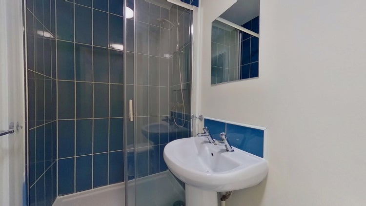 Flat Avalon Court in Nottingham