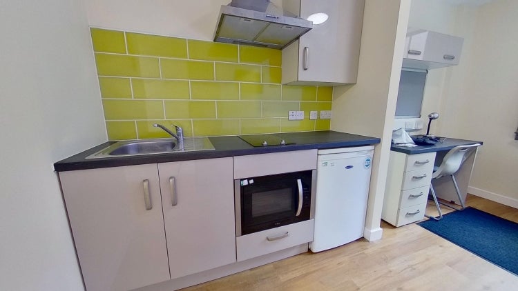 Flat Avalon Court in Nottingham