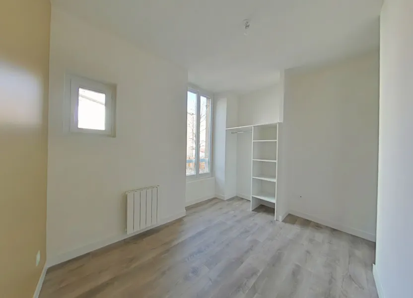 Appartement Rue du Chapitre à Romans-sur-Isère