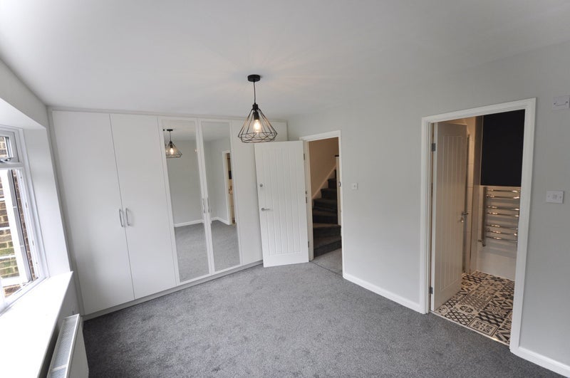 Room Westmoreland Road in Greater London