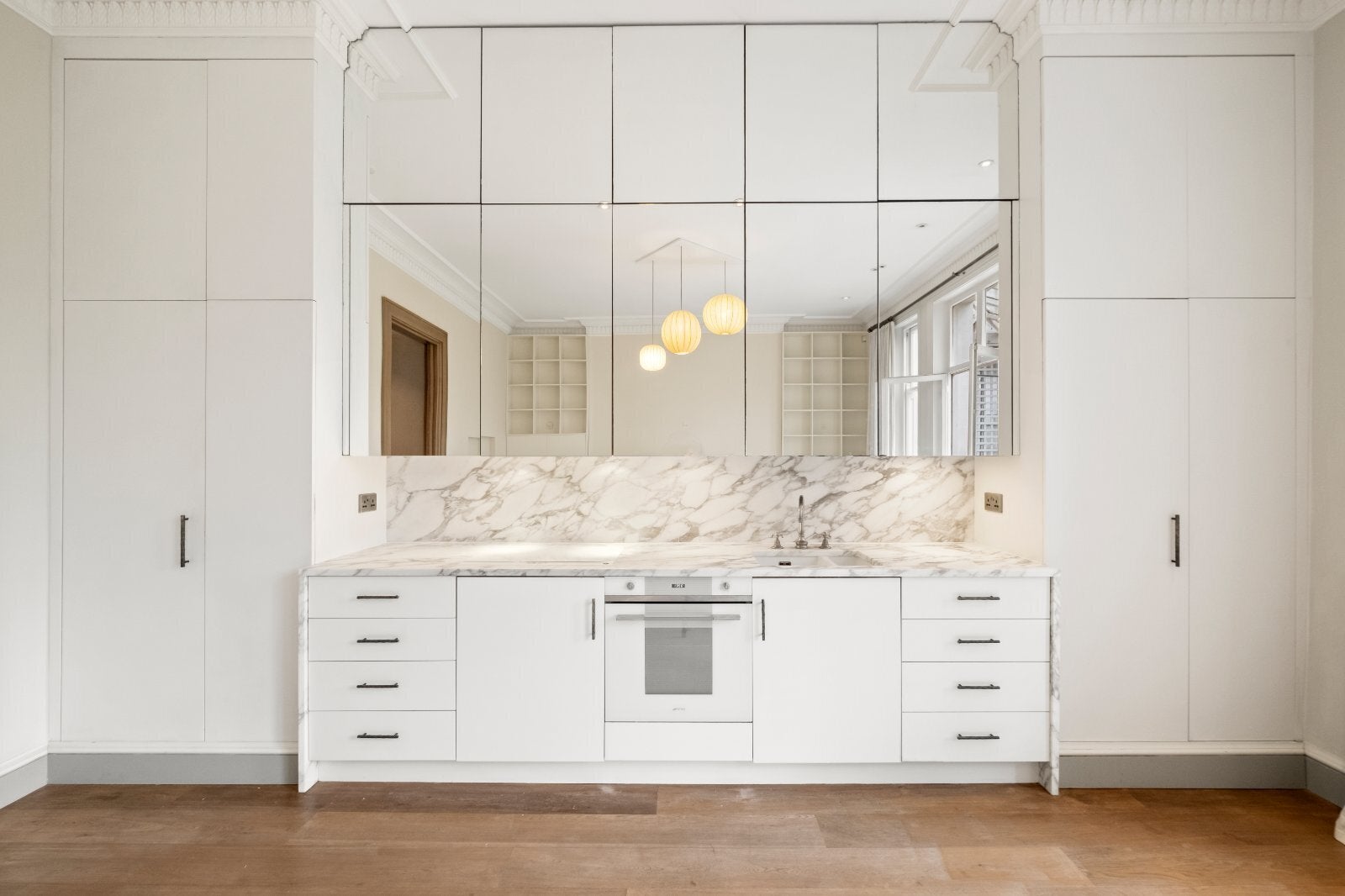 Flat Philbeach Gardens in Greater London