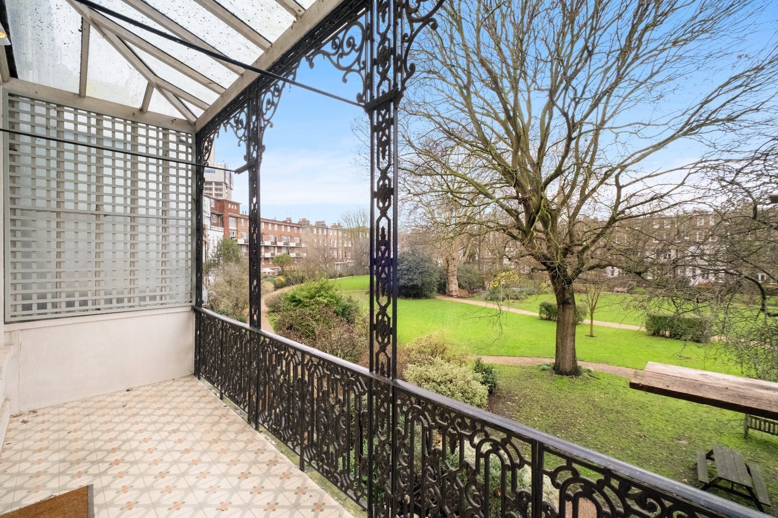 Flat Philbeach Gardens in Greater London